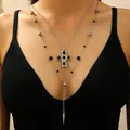Collier double couche argenté avec pendentif croix, perles noires et pointes gothiques - Style Rock Double Couche (4212)