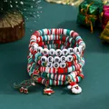 Kerstarmband set met rood wit groene kleikralen en feestelijke kersthangers - Gestreepte Kraal Kerst Dino Stijl (SD62558)