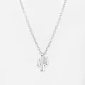 Minimalistische silberne Kakteen-Halskette mit feiner Kette und poliertem Finish - Silber