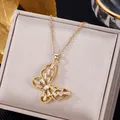 Elegante collar de acero de titanio dorado con colgante de mariposa de circón en caja regalo - Mariposa Zirconia Clara (W101-XL0155-GN) / Oro-Blanco