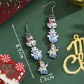 Festliche dreifache Schneemann Ohrhänger mit Weihnachtsdeko und Maßangaben in grün - Schneemann Stil (SD61383)