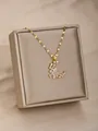 Elegante collar dorado con colgante de media luna floral y circonitas en caja de regalo - Media Luna Floral de Zirconia (15)