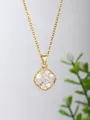 Gold-plated necklace with a square-cut sparkling zircon pendant on a delicate chain - Gold Square Zirconia Style(28)