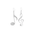 Pendientes asimétricos plateados de notas musicales con circonitas sobre fondo blanco - Estilo Asimétrico de Nota Musical y Corazón (E221) / Plateado