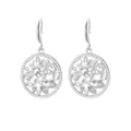 Primer plano de pendientes de aro plateados con circonitas y diseño de hoja calada - Estilo Aro Floral Hueco (E222) / Plateado