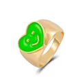 Anillo dorado con corazón de esmalte verde y un diseño minimalista de cara sonriente - Talla única / Estilo de Cara Sonriente Corazón Verde (Nº 08)