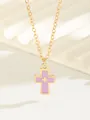 Goldkette mit helllila Emaille-Kreuzanhänger und kleinem goldenem Kreuz in der Mitte - Lila