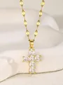 Elegante collar con colgante de cruz dorada y seis brillantes piedras de circón - Blanco