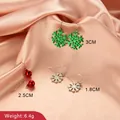 Parure de boucles d'oreilles de Noël avec flocon vert, cloche rouge et flocon argent - Ensemble de Boucles d'Oreilles C (#9852)