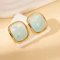 Orecchini a perno quadrati vintage dorati con intarsio in marmo azzurro chiaro - Quadrato Blu (E0398)