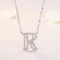 Collier avec pendentif lettre R argentée serti de diamants et cristaux baguettes - Lettre R (XL60392-R) / Argent