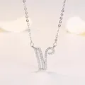 Collier élégant avec pendentif lettre V en argent et pavé de zircons étincelants - Lettre V (XL60392-V) / Argent