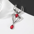 Spilla a ragno gotico con cristallo rosso e finitura in argento antico da donna - Stile Gotico Rosso (XZ238)