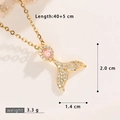 Collana a coda di sirena dorata con cristallo rosa e pietre di zircone scintillanti - Coda di Sirena Pavé con Pietra Principale Ovale Rosa (NKL04020)