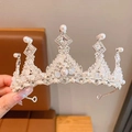 Couronne de princesse en argent avec perles blanches et cristaux pour demoiselle d'honneur - Style Perlé Argenté (YY-035)