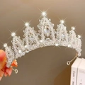 Couronne de princesse argentée pour filles avec cristaux étincelants et pierre en goutte - Style Perlé Argenté (YY-068)