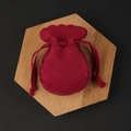 Elegant burgundy velvet drawstring jewelry pouch with scalloped edges for rings and earrings - 9*12cm / Burgundy