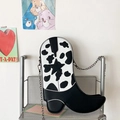 Sac bandoulière en forme de botte de cowboy avec motif vache et chaîne argentée - Noir