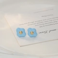 Sweet light blue flower stud earrings with gold center and S925 silver needle post - Sky Blue (ED81754)