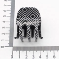 Mini pince à cheveux à motif damier noir et blanc sur l'échelle de mesure - Style Carré à Losanges Géométriques (DNXF00535)