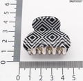 Mini black and white geometric pattern hair claw clip with silver metal teeth - Black And White Geometric Rhombus (DNXF00507)