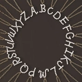 Halskette im Hip-Hop-Stil mit goldener Gliederkette und A-Z Perlenbuchstaben-Anhängern - Buchstabe B
