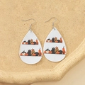 Detalle de pendientes de gota de cuero con estampados de Halloween de gato negro y calabaza - Estilo Gato Negro y Calabaza (Estilo-G)
