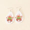 Détail de boucles d'oreilles en bois en forme de larme avec motifs de cloches de Noël - Style Cloches Festives Rouges (ER-08-001)