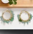 Pendientes de aro dorados de acero con piedras naturales verdes envueltas a mano - Acero Inoxidable Dorado Con Aventurina