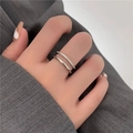 Minimalistische dubbellaagse zilveren ring van titaniumstaal met rijen zirkonia - US 5 / Zilver
