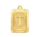 Detalle de un colgante rectangular dorado con la letra T y un patrón de rayos de sol - Letra T (A0440)