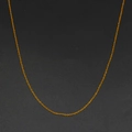 Dettaglio ravvicinato della catena sottile in acciaio inossidabile dorato minimalista - Catena a O (Stile 6)