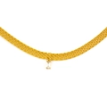 Détail d'un collier multirang doré avec un pendentif en zircone cubique carrée - Bleu lac