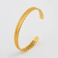 Eleganter goldener C-förmiger Armreif mit Panzerketten-Struktur und Perlendetail - Gold CK524-GD (Perlen hohl)