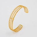 Vierschichtiger goldener C-Manschettenarmreif mit achteckigem Stern und Strukturringen - Gold CK526-GD (Sternmuster)