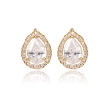 Detalle de pendientes de circonita en forma de pera con baño de oro y halo de cristal - Colgante Halo Dorado (E1122)
