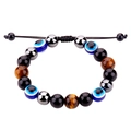 Détail des perles oeil de tigre et mauvais oeil sur bracelet tressé réglable - Grosses Perles Style Oeil de Tigre Jaune Tissé (B3114)