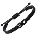 Pulsera de pareja tejida a mano en negro con letra O y dije de corazón para amantes - Letra O (J1975-O)