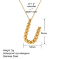 Especificaciones de tamaño del collar con colgante de letra U en acero bañado en oro 18k - Letra U (XL0148-U)