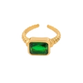 Détail de la bague torsadée plaquée or 18K avec zircon carré vert et anneau réglable - CK1525-vert / Taille 7