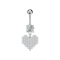 Detalle de un piercing de ombligo de corazón en acero con piedras de circón - Estilo Corazón Pixel Plata (3420)