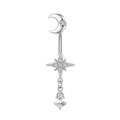 Nahaufnahme von Bauchnabelpiercing aus Edelstahl mit Mond- und Sternanhänger Zirkon - 3239 Stahlfarbe (Stern Mond)