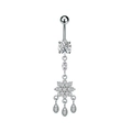 Detail van zilveren navelpiercing met zirkonia bloemhanger en druppelvormige bedeltjes - 3303 Zilverkleur