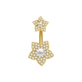Dettaglio del piercing all'ombelico dorato con doppia decorazione floreale e perle bianche - Stile Decorativo a Doppia Corolla e Perla (3466) / Oro
