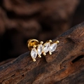 Pendiente de cartílago con circonitas marquesa y chapado en oro sobre madera - Pendiente de Botón de Cuatro Marquesas en Fila (3364) / Dorado