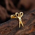 Pendiente de tijera chapado en oro con piedra de circón y cierre de rosca para mujer moderna - Forma Creativa de Tijeras (3371) / Dorado
