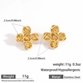 Boucles d'oreilles fleurs dorées en acier inoxydable avec motif pétales de rose 3D - Bouquet de Roses (DKE25-240GL)