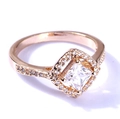 Anello halo in oro rosa con zircone dal taglio quadrato e accenti pavé sulla fascia - US 6 / Stile Halo Quadrato Oro Rosa (JR2682GL)