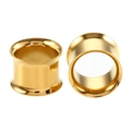 Makroansicht goldener 316L Edelstahl Double Flare Ear Tunnel mit poliertem Finish - 10mm / Gold