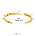 Bracciale rigido dorato stile punk in acciaio inossidabile con borchie a punta conica - Stile Linea Dritta Punte / Larghezza 4mm Altezza Punta 7mm Diametro Interno 5.8cm / Oro